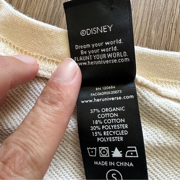 Disney Nightmare Before Christmas Sweatshirt Small Halloween town Sally Beach - Picture 3 of 8